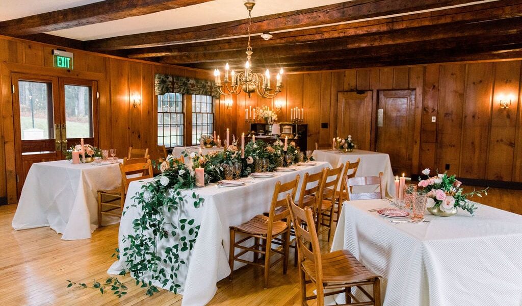 Horse-and-Hound-New-Hampshire-Wedding-Dining-Room-Pink-Flowers-595