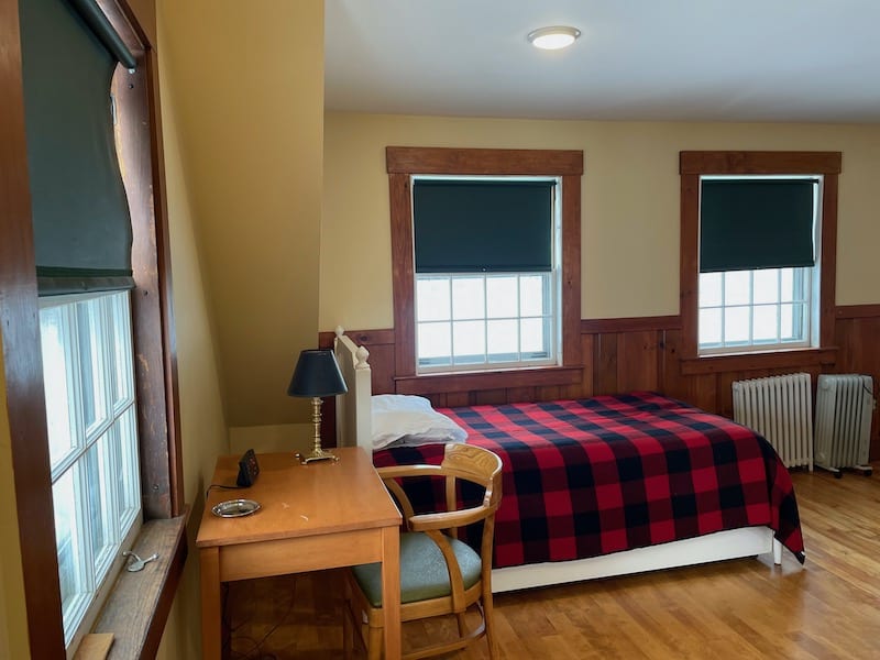 Franconia-New-Hampshire-Lodge-Room 12a